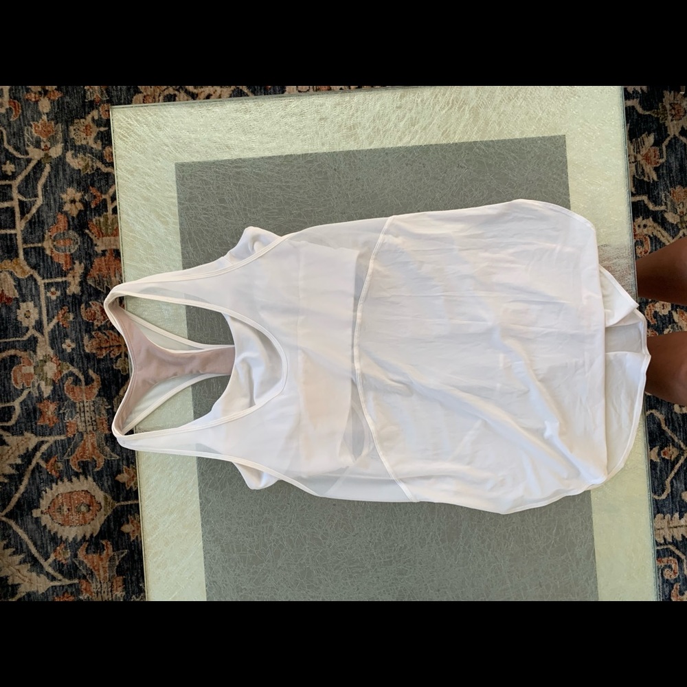 Lululemon white tank top with built in sports bra